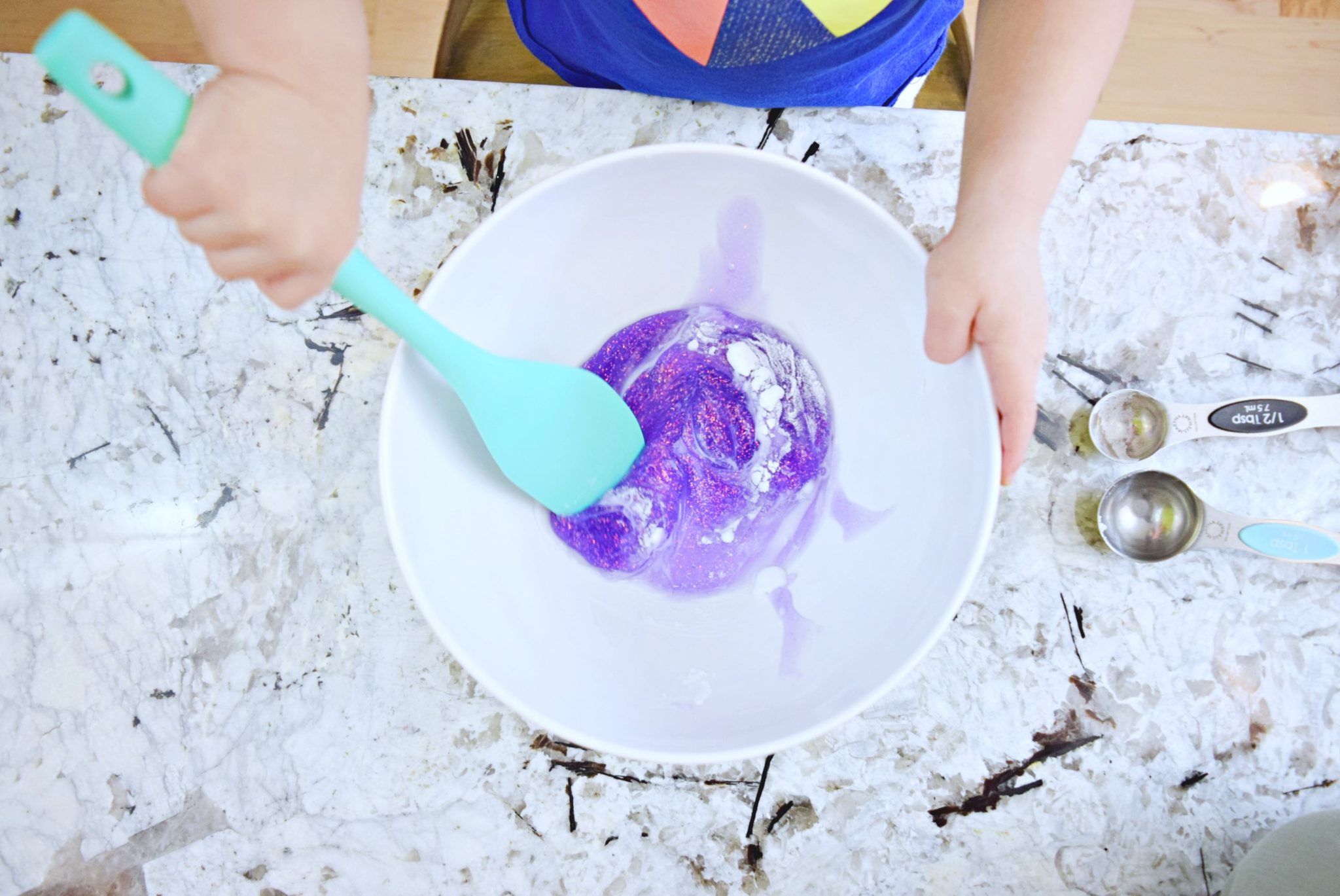 Making Memories with an Easy Glue Slime Recipe 2022 - Entertain Your ...